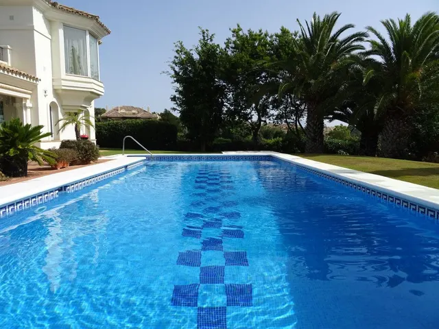 Villa 4 habitaciones 458m² en venta - Sotogrande Costa - foto 3