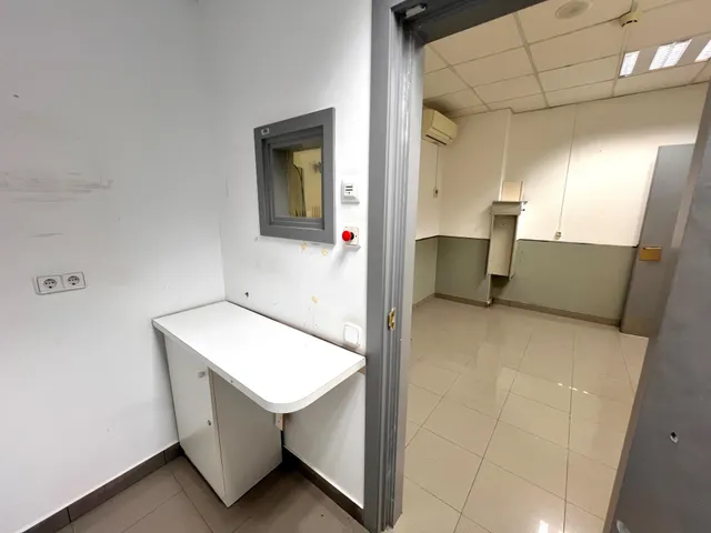 Local en venta en Calle de l'Alguer — 26