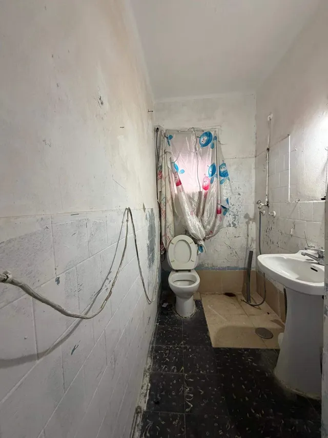 Piso para reforma integral en 2ª planta, con balcón y mucha  - foto 5