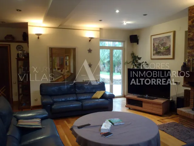 VILLA DE LUJO EN ALTORREAL — 9