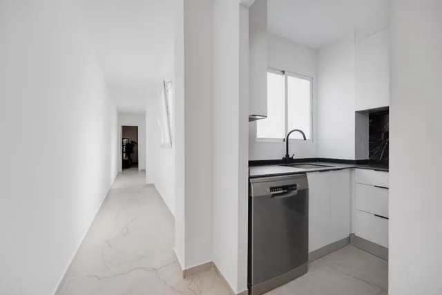 Ático reformado en venta en Torrevieja a 100 metros de la playa del acequión, con 3 dormitorios y 2 terrazas — 15