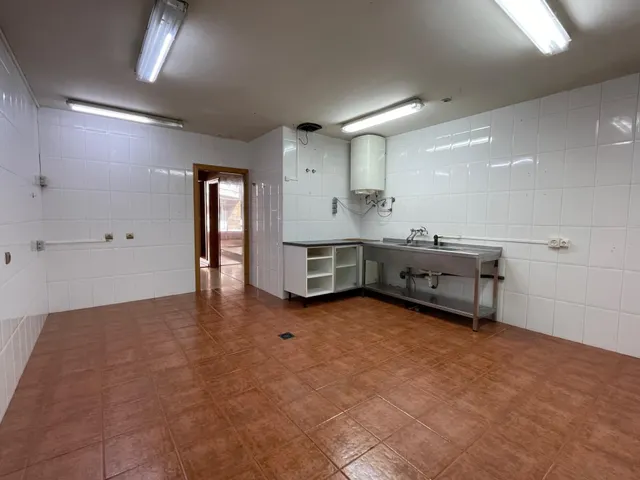 ALQUILER LOCAL ZONA CENTRO PONFERRADA — 10