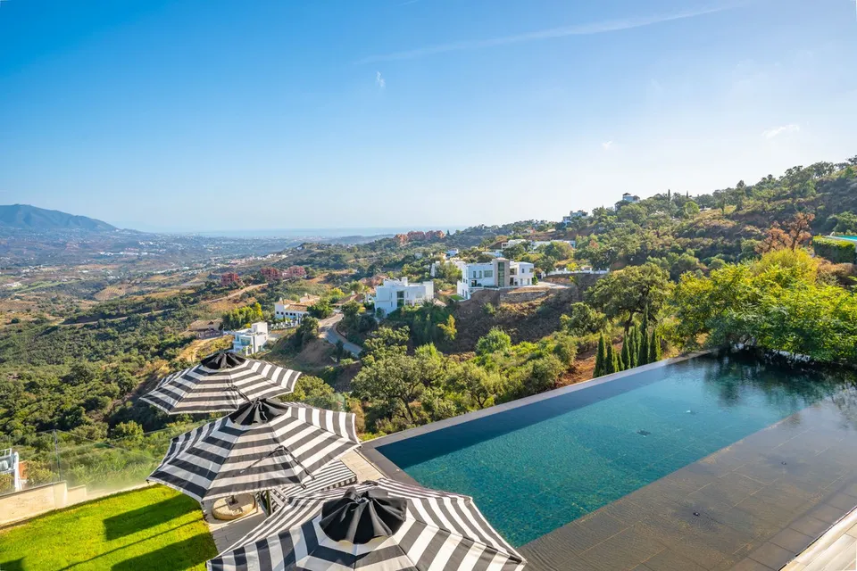 Chalet 6 habitaciones 437m² en venta - Marbella