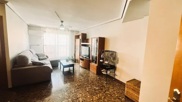 Ático dúplex con dos terrazas, garaje y trastero en Calle Rí - foto 3