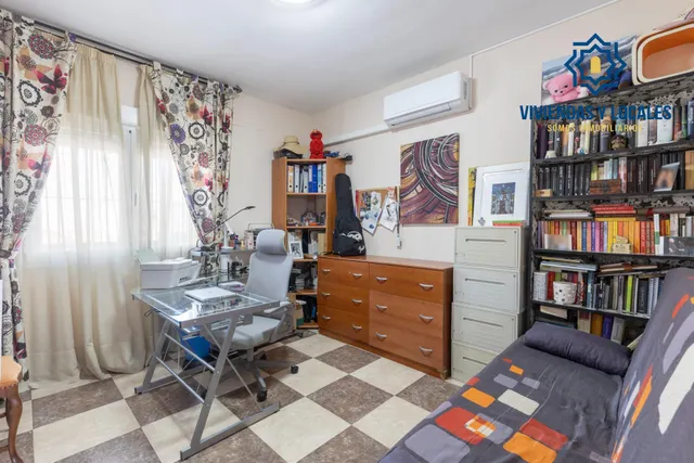 Casa en Armilla con terraza, patio y amplia cochera — 31