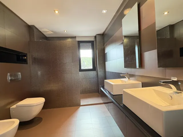 Exclusiva villa de lujo en Elda - la jaud - elegancia, modernidad y confort en entorno rural — 32