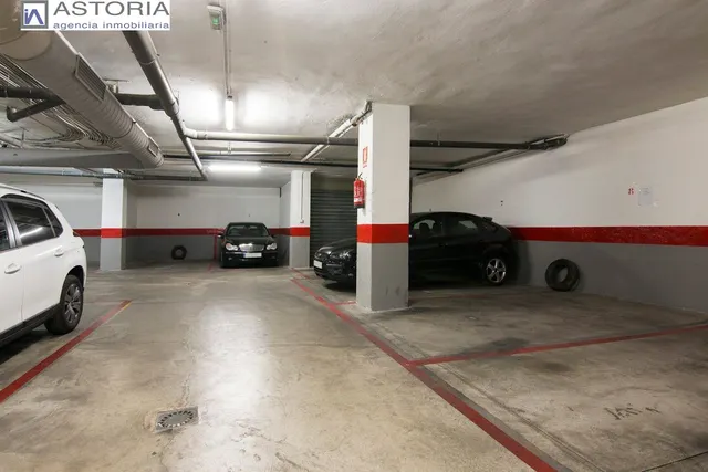 Plaza de garaje en camino de Ronda, junto Gimnasio Yo10 — 5