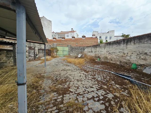 VIVIENDA JUNTO AL BULEVAR DE POZOBLANCO — 3