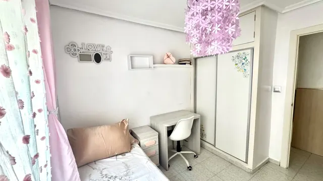 CUARTO PISO CON ASCENSOR - 4 habitaciones - VIRGEN DEL REMEDIO — 22