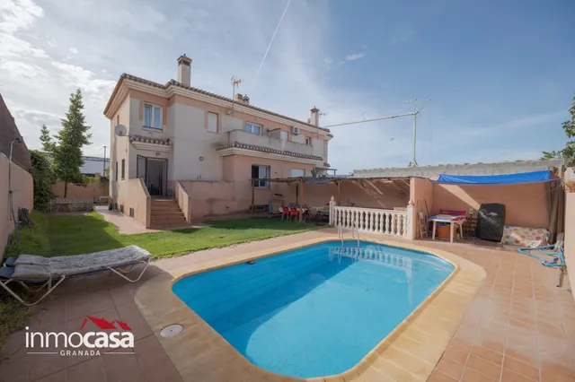 Pareado 5 habitaciones 224m² en venta - South of spain
