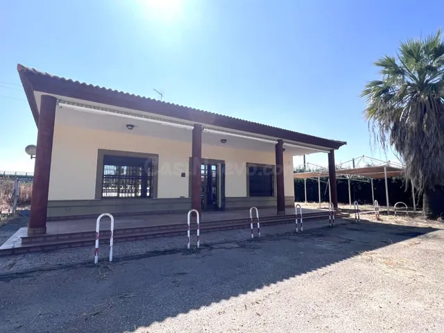 CHALET MAS NEGOCIO DE HOSTELERÍA ZONA DON BENITO - foto 5