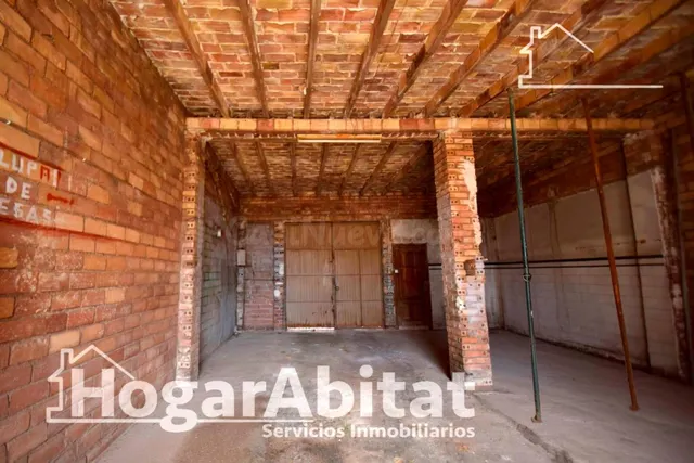 ¡SOLAR URBANO EN AVENIDA PRINCIPAL CON MÚLTIPLES POSIBILIDAD - foto 2