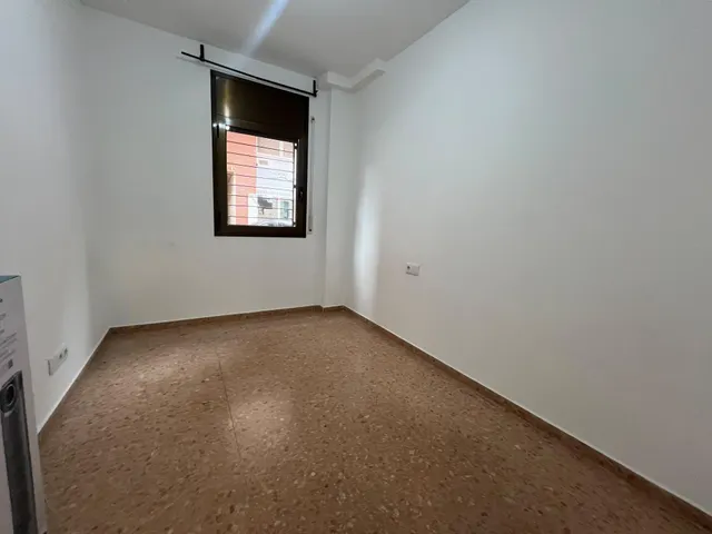 Planta baja de 3 habitaciones en el Eixample, junto a la Rambla de Sabadell — 18