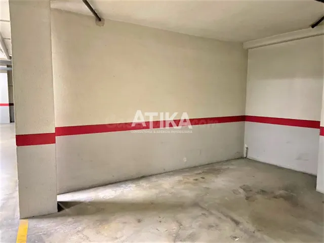 AMPLIA PLAZA DE GARAJE EN SAN RAFAEL — 4