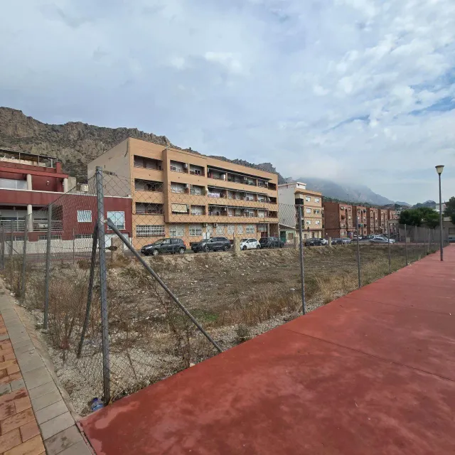 Solar urbano en el centro de Blanca | 483 m2 edificables — 7