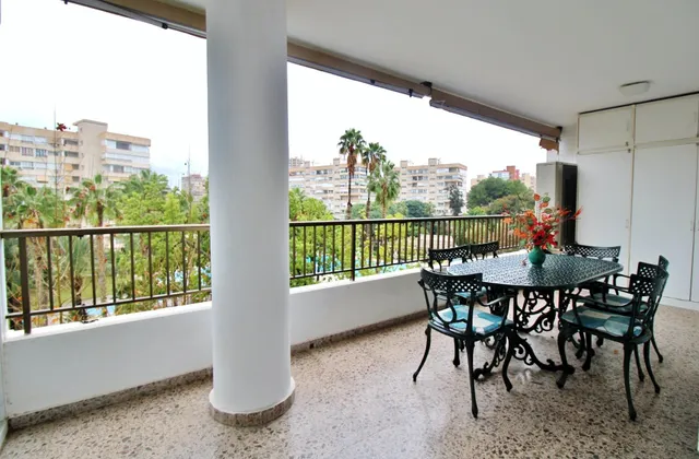 Vive la luz y el espacio en este amplio piso de Garden Playa! — 36