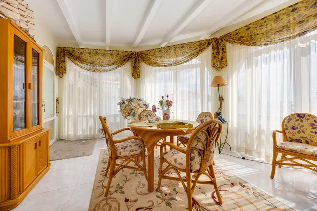 Venta de Villa Independiente con piscina Villamartín Orihuela Costa — 24