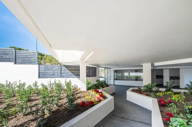EXCLUSIVO ATICO EN SERENA HOMES, EL LIMONAR, MÁLAGA — 48