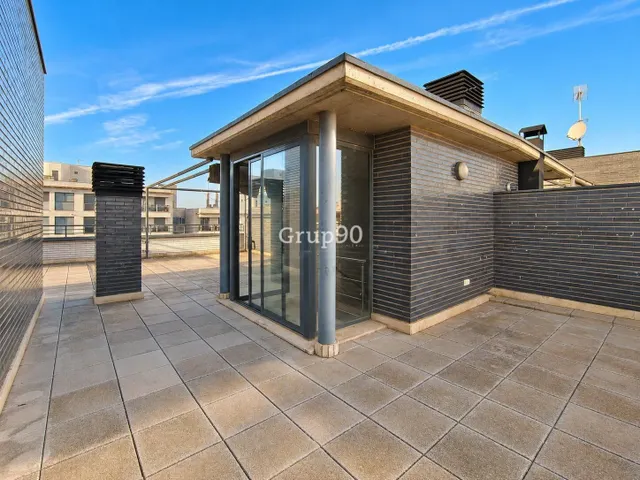 Exclusivo ático tríplex con gran terraza de 79 m2, 4 balcones y zona comunitaria con 2 piscinas y pista de pádel en cappont — 9