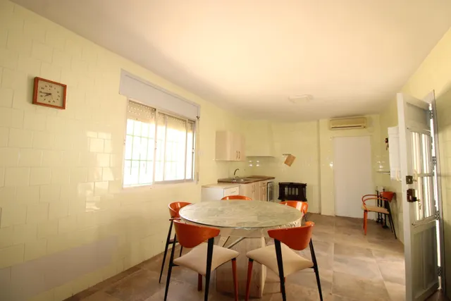 Casa con encanto, amplios espacios y muchas posibilidades en Albujón — 23