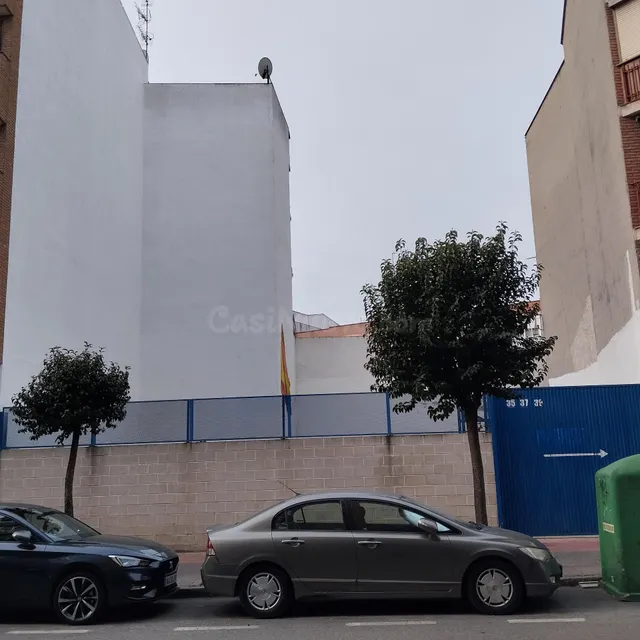 Solar urbano residencial de 240 m2 | 980 m2 edificables | Ce - foto 4