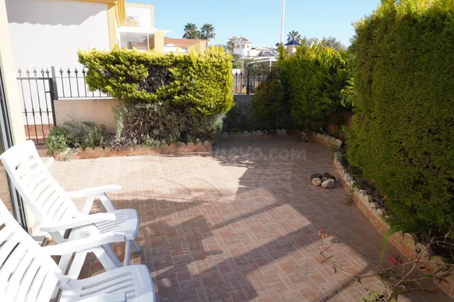 Casa en country club con parcela — 2