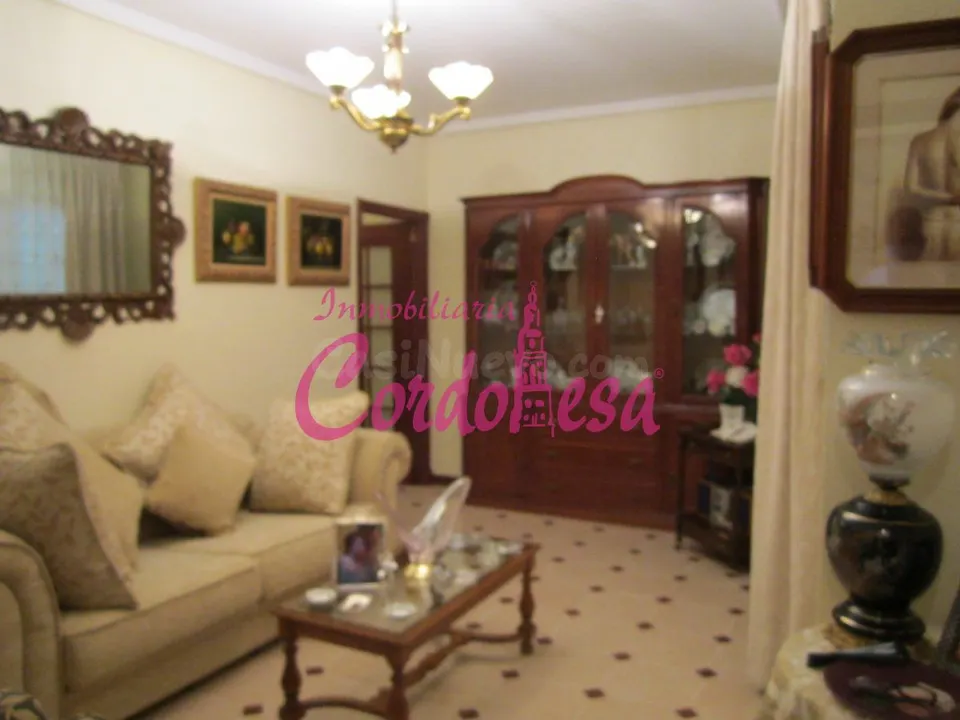 MAGNIÍFICO PISO EN CASCO HISTÓRICO