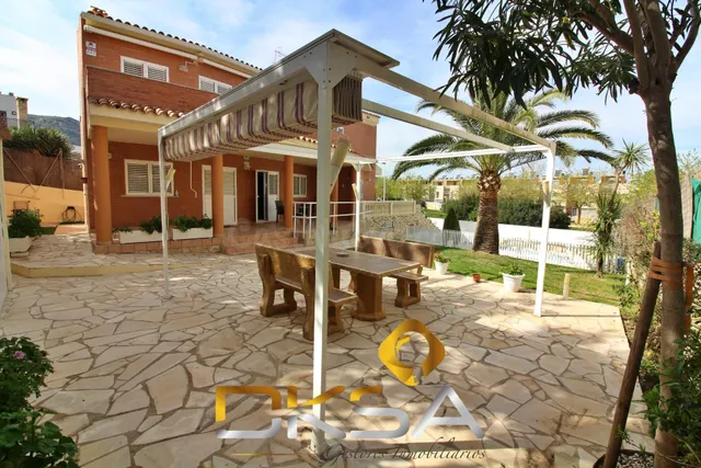 Imponente chalet en venta en Oropesa - foto 2
