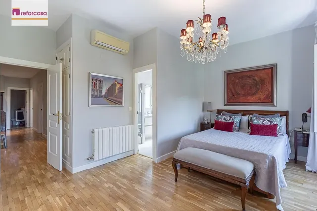 Exclusivo Piso Dúplex en el Corazón de Granada — 18