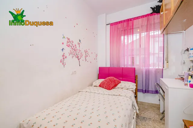 Piso de 3 Dorm. con 2 baños + APARCAMIENTO y TRASTERO — 17