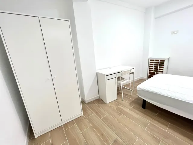 PISO REFORMADO EN EL CENTRO, CUATRO CALLES — 7