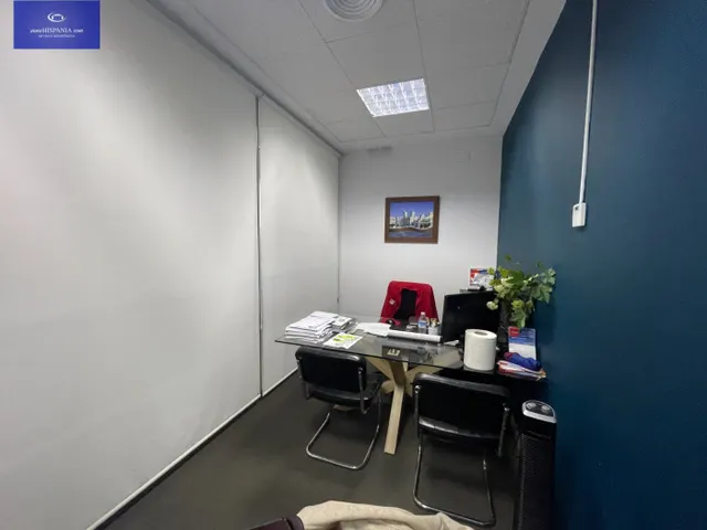 Se alquila local ideal para centro de salud. — 21