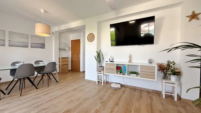 APARTAMENTO CON 3 DORMITORIOS EN EL CORAZÓN DE NERJA — 8