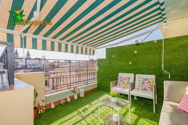 Semi-ático REFORMADO con Gran Terraza, junto Virgen de Las A