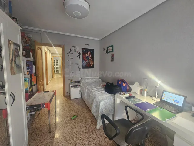 Piso 3 habitaciones, baño y aseo en Valencia - foto 4