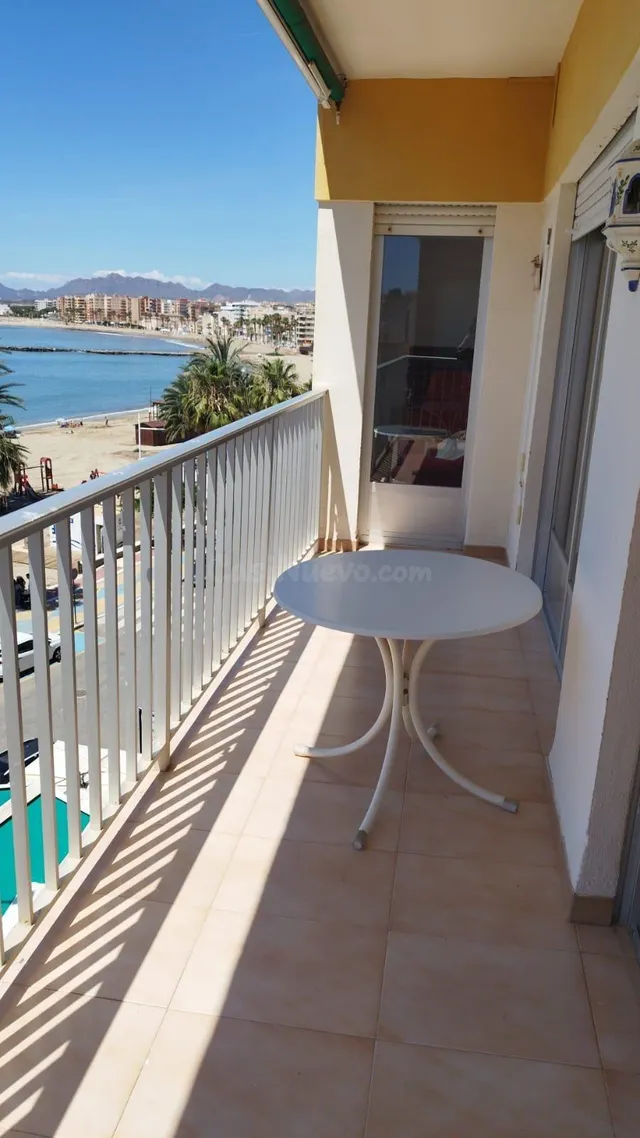 Piso en Primera Línea de Playa - Solo Agosto por €3200 - foto 3