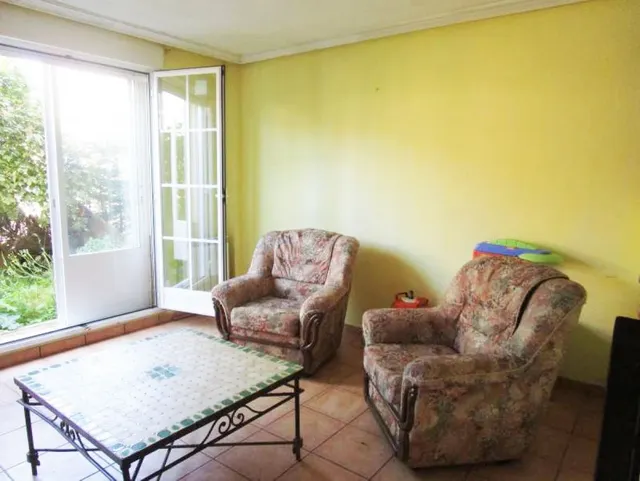 Urbis te ofrece un estupendo adosado en Nuevo Naharros, Pela