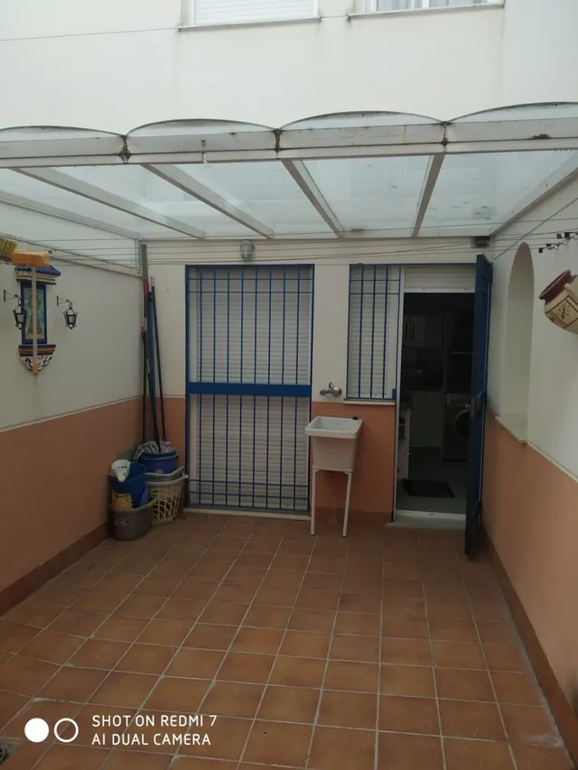 PISO BAJO CON PATIO — 7