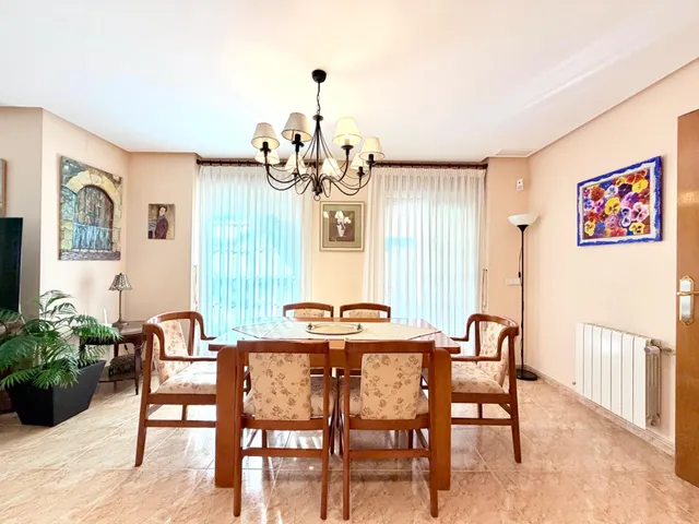 CHALET EXCLUSIVO EN ALZABARES ELCHE, CON PISCINA, ALTAS CALIDADES Y A SOLO 2 KM DEL HOSPITAL — 22