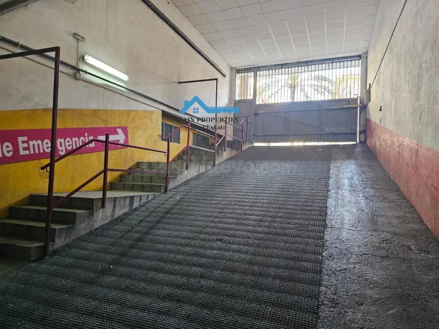 Garaje con trastero y altillo a la venta en Plaza del Infant - foto 3