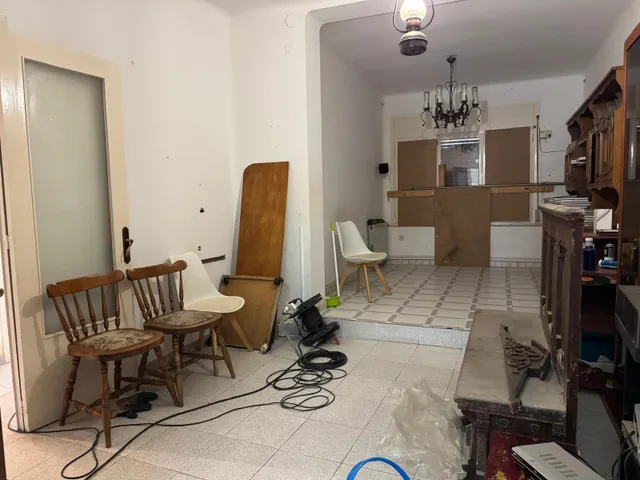 CASA CON DOS PISOS PARA REFORMAR EN MANRESA - foto 4