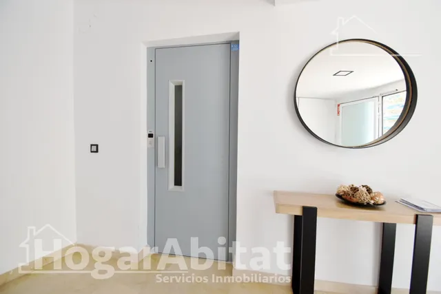 TODO EXTERIOR Y REFORMADO CON TERRAZA Y CON VISTAS AL MAR — 40