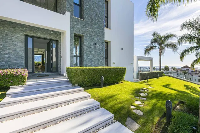 Chalet 4 habitaciones 354m² en venta - Costa del Sol - foto 4