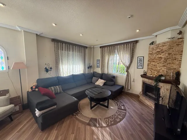 GRAN CHALET INDEPENDIENTE EN ORIHUELA COSTA, 3 HAB, 2 BAÑO - foto 4