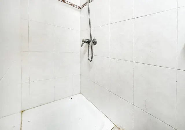 LOCAL COMERCIAL EN CÁDIZ CON MUCHAS POSIBILIDADES — 16