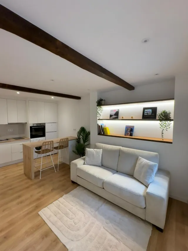 APARTAMENTO DE DISEÑO CON TERRAZA Y JARDÍN — 6