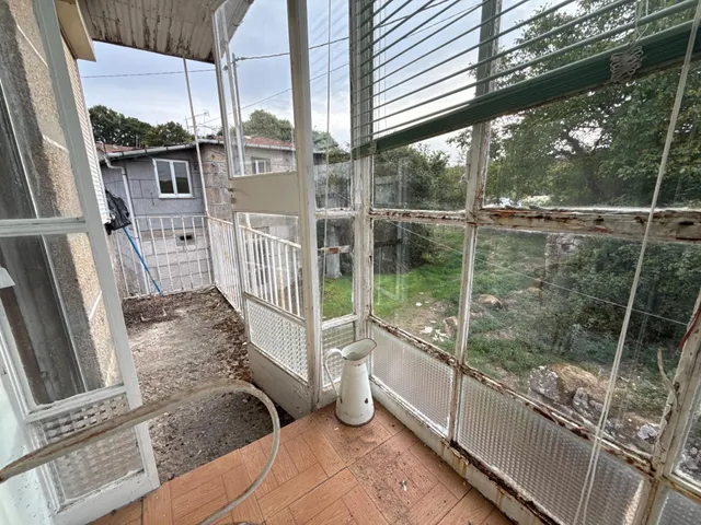 SE VENDE CASA CON PARCELA EN SANDIAS. — 40