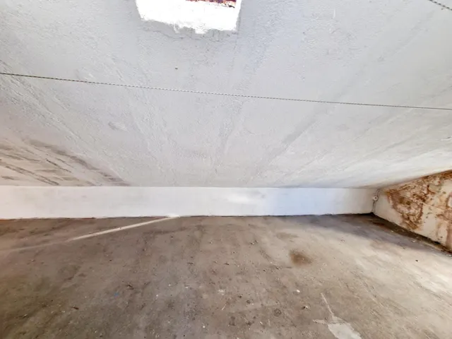 EXCLUSIVO CONJUNTO DE DOS CASAS CON JARDÍN Y GARAJE A 300 METROS DE LA PLAYA DE A RAPADOIRA – FOZ — 37