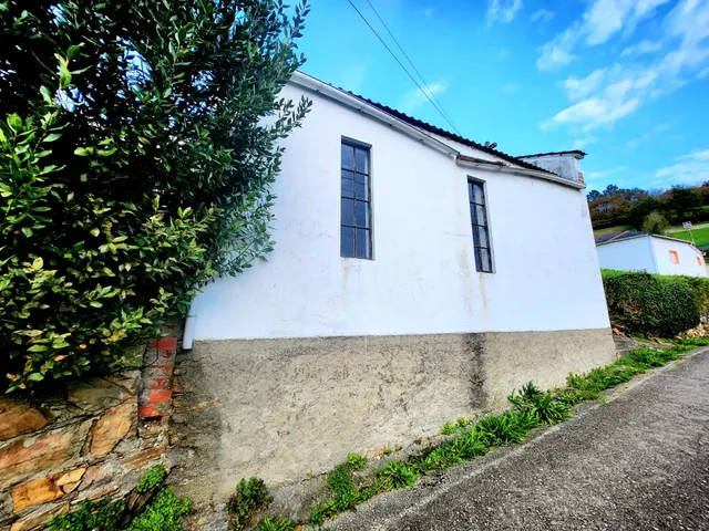 PRECIOSA CASA CON CAPILLA Y TERRENOS EN VILLAYON (ASTURIAS) — 15