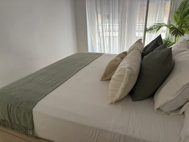 Te ofrecemos este bonito piso de 2 habitaciones y vestidor en bloque con ascensor recién reformado! — 9
